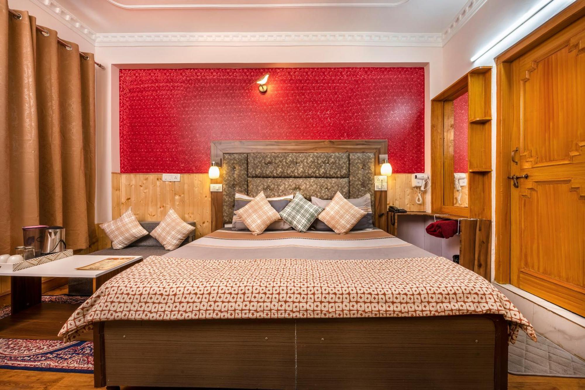 The Bougainvillea, Mcleodganj Дармсала Екстер'єр фото